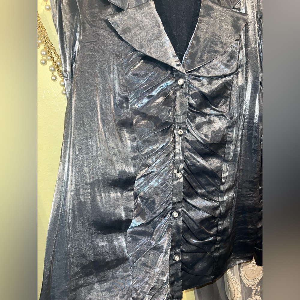 Dressbarn Vintage Metallic Gray Button Up Shirt